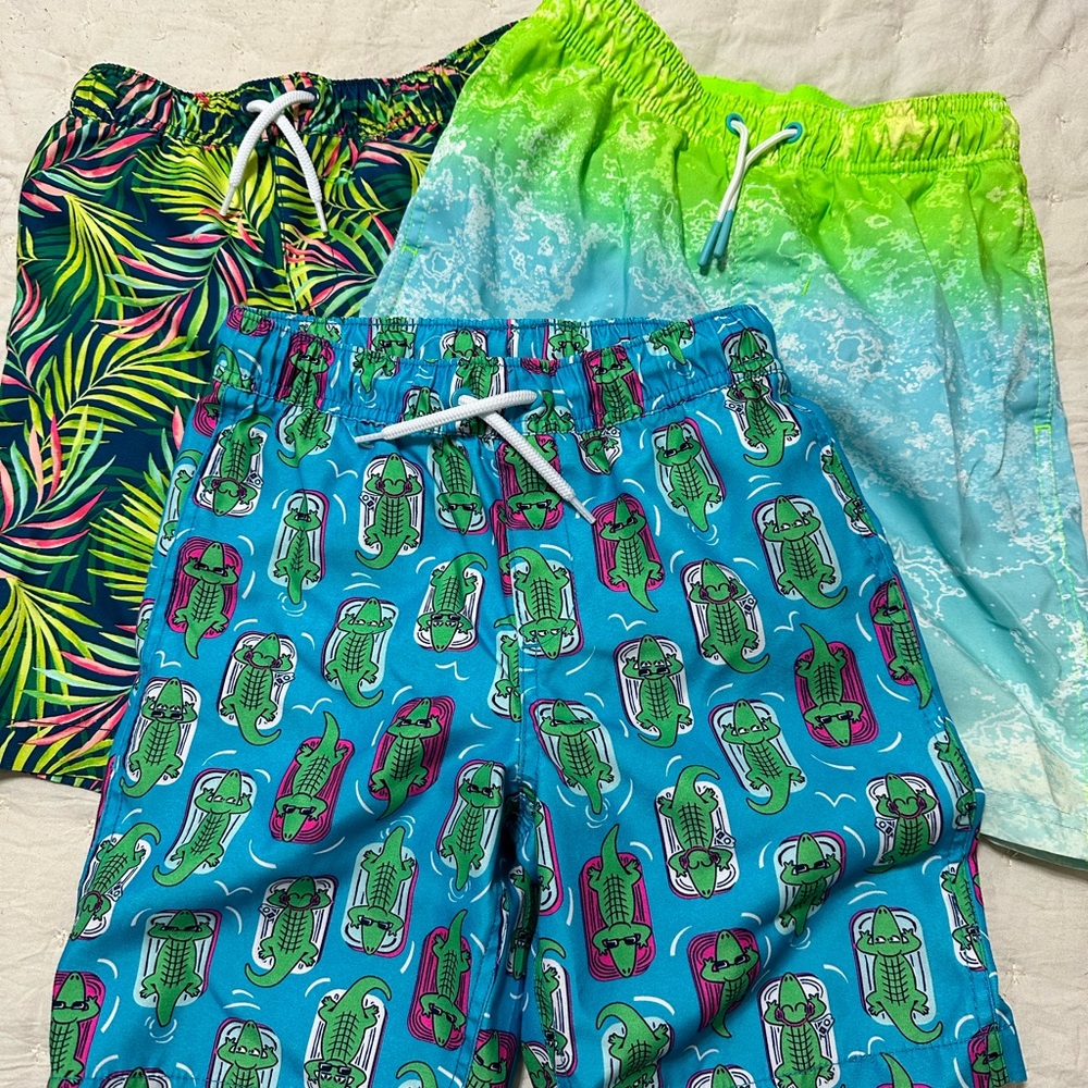 Colorful Tropical and Alligator Print Swim Shorts size 8